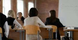 Zvonuri infirmate: examenul de titularizare în învăţământ se desfăşoară conform regulilor actuale